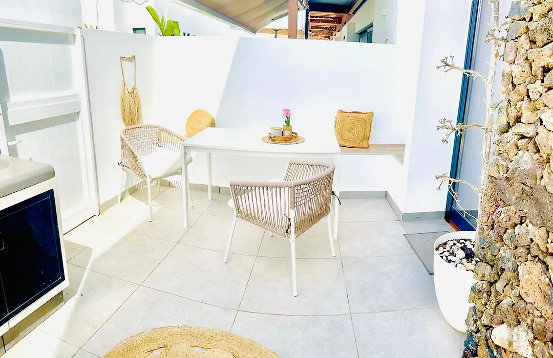 El Palmeral - Exlusive Villa With Private, Heated Pool In Corralejo-1